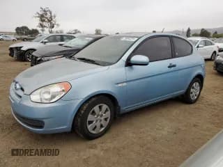 ✅ 2010 Hyundai Accent GS • VIN: KMHCM3AC4AU162134 • Lot: 75884324. Wystawiony na Copart z przebiegiem 71 212 mil. Bezpłatny archiwum sprzedaży aukcyjnych z USA i szczegółowy raport historii pojazdu na DreamBid. Zdjęcie 1.