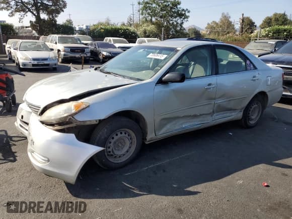 ✅ 2005 Toyota Camry STD • VIN: JTDBE32K153030219 • Lot: 70606415. Listed on Copart with 178,295 mi. Free auction sales archive from the USA and detailed vehicle history report at DreamBid. Image 1.