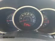 ✅ 2013 Kia Sorento LX • VIN: 5XYKTDA26DG338347 • Лот: 91383575. Опубликован ранее на Copart с пробегом 151 795 миль. Бесплатный доступ к архиву аукционных продаж из США и подробный отчёт об истории автомобиля на DreamBid. Изображение 9.