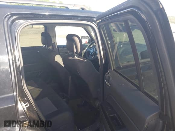 ✅ 2016 Jeep Patriot Sport • VIN: 1C4NJRBB7GD729251 • Лот: 42285816. Опубликован ранее на IAAI с пробегом 107 989 миль. Бесплатный доступ к архиву аукционных продаж из США и подробный отчёт об истории автомобиля на DreamBid. Изображение 8.