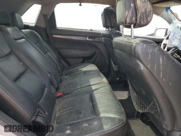 ✅ 2011 Kia Sorento SX • VIN: 5XYKW4A28BG128384 • Lot: 48536675. Wystawiony na Copart z przebiegiem Nie podano. Bezpłatny archiwum sprzedaży aukcyjnych z USA i szczegółowy raport historii pojazdu na DreamBid. Zdjęcie 11.