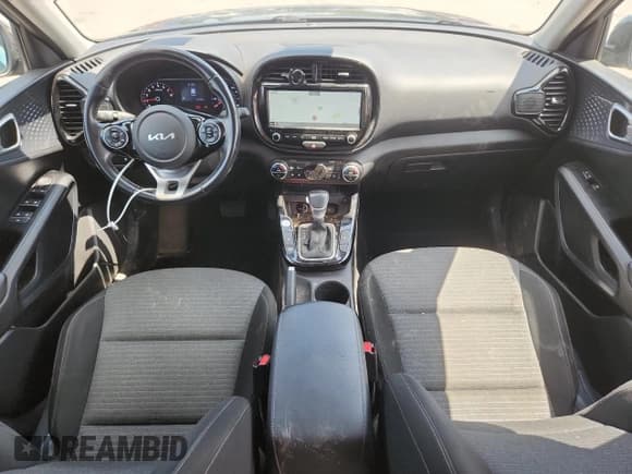 ✅ 2022 Kia Soul EX • VIN: KNDJ33AU6N7824940 • Lot: 63380825. Listed on Copart with 65,168 mi. Free auction sales archive from the USA and detailed vehicle history report at DreamBid. Image 8.