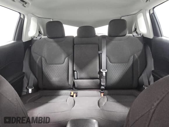 ✅ 2021 Jeep Compass Sport • VIN: 3C4NJCAB5MT560061 • Lot: 70328095. Listed on Copart with 76,635 mi. Free auction sales archive from the USA and detailed vehicle history report at DreamBid. Image 10.