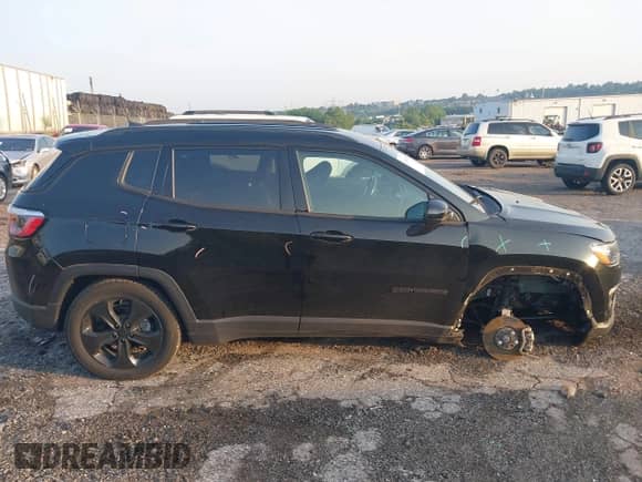 2020 Jeep Compass Latitude с VIN 3C4NJDBB7LT209493, выставлен на аукционе IAAI как лот 42560576 с пробегом 50 064 миль миль и . История ставок и продаж доступна на DreamBid. Изображение 13.