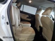 ✅ 2021 Toyota Highlander XLE • VIN: 5TDHZRBH0MS130170 • Lot: 90228535. Wystawiony na Copart z przebiegiem 79 906 mil. Bezpłatny archiwum sprzedaży aukcyjnych z USA i szczegółowy raport historii pojazdu na DreamBid. Zdjęcie 11.