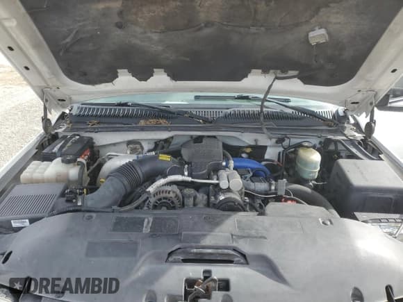 ✅ 2002 Chevrolet Silverado 2500HD LS • VIN: 1GCHC29152E117242 • Lot: 87448314. Wystawiony na Copart z przebiegiem 233 968 mil. Bezpłatny archiwum sprzedaży aukcyjnych z USA i szczegółowy raport historii pojazdu na DreamBid. Zdjęcie 11.