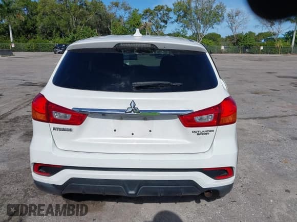 ✅ 2018 Mitsubishi Outlander ES • VIN: JA4AP3AU4JZ006653 • Lot: 43821514. Listed on IAAI with 105,316 mi. Free auction sales archive from the USA and detailed vehicle history report at DreamBid. Image 16.