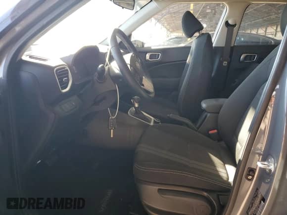 2023 Hyundai Venue SEL с VIN KMHRC8A3XPU224526, выставлен на аукционе Copart как лот 76123193 с пробегом 9 011 миль миль и Списание • Salvage title. История ставок и продаж доступна на DreamBid. Изображение 7.