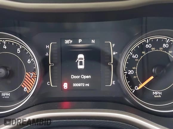 ✅ 2015 Jeep Cherokee Latitude • VIN: 1C4PJMCS3FW668154 • Lot: 43716947. Wystawiony na IAAI z przebiegiem 330 972 mil. Bezpłatny archiwum sprzedaży aukcyjnych z USA i szczegółowy raport historii pojazdu na DreamBid. Zdjęcie 7.