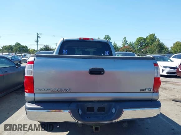 ✅ 2005 Toyota Tundra SR5 • VIN: 5TBET34165S467311 • Lot: 43138128. Listed on IAAI with 300,918 mi. Free auction sales archive from the USA and detailed vehicle history report at DreamBid. Image 16.