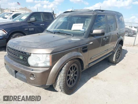✅ 2012 Land Rover LR4 Lux • VIN: SALAK2D42CA629337 • Lot: 43523409. Listed on IAAI with 114,410 mi. Free auction sales archive from the USA and detailed vehicle history report at DreamBid. Image 18.
