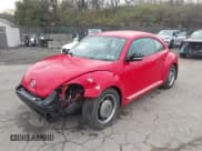 ✅ 2012 Volkswagen Beetle 2.5L PZEV • VIN: 3VWJP7AT5CM660700 • Lot: 43737690. Wystawiony na IAAI z przebiegiem 81 937 mil. Bezpłatny archiwum sprzedaży aukcyjnych z USA i szczegółowy raport historii pojazdu na DreamBid. Zdjęcie 12.