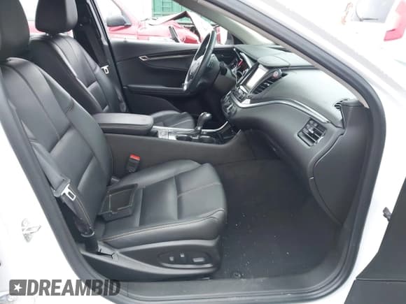 ✅ 2018 Chevrolet Impala LT • VIN: 2G1105S30J9102388 • Lot: 43578417. Wystawiony na IAAI z przebiegiem 66 165 mil. Bezpłatny archiwum sprzedaży aukcyjnych z USA i szczegółowy raport historii pojazdu na DreamBid. Zdjęcie 5.