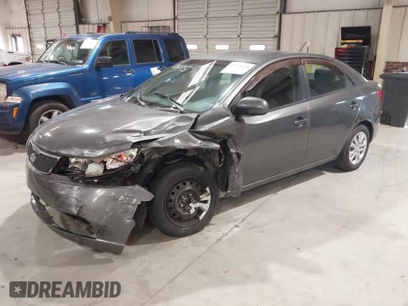 ✅ 2013 Kia Forte EX • VIN: KNAFU4A27D5722495 • Lot: 43671124. Wystawiony na IAAI z przebiegiem 202 278 mil. Bezpłatny archiwum sprzedaży aukcyjnych z USA i szczegółowy raport historii pojazdu na DreamBid. Zdjęcie 2.