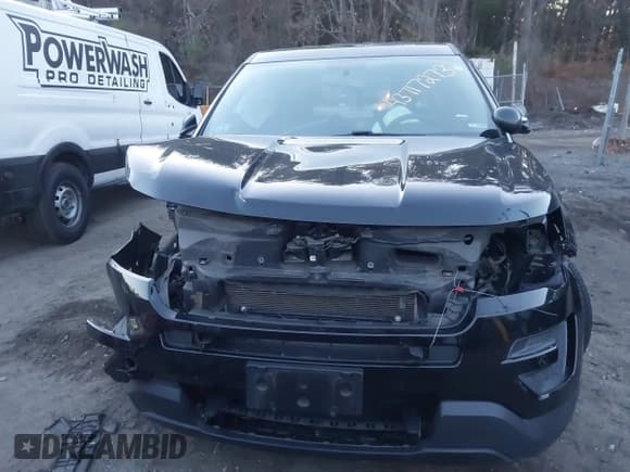 ✅ 2017 Ford Police Interceptor Utility • VIN: 1FM5K8AR4HGD92121 • Лот: 43717273. Опубликован ранее на IAAI с пробегом 79 393 миль. Бесплатный доступ к архиву аукционных продаж из США и подробный отчёт об истории автомобиля на DreamBid. Изображение 12.