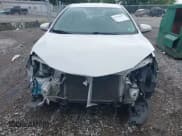 ✅ 2015 Toyota Corolla LE Eco • VIN: 5YFBPRHE7FP275131 • Lot: 42996067. Wystawiony na IAAI z przebiegiem 191 342 mil. Bezpłatny archiwum sprzedaży aukcyjnych z USA i szczegółowy raport historii pojazdu na DreamBid. Zdjęcie 12.