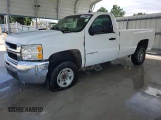 ✅ 2007 Chevrolet Silverado 2500HD Work Truck • VIN: 1GCHC24K37E562022 • Лот: 68107715. Опубликован ранее на Copart с пробегом 446 611 миль. Бесплатный доступ к архиву аукционных продаж из США и подробный отчёт об истории автомобиля на DreamBid. Изображение 1.