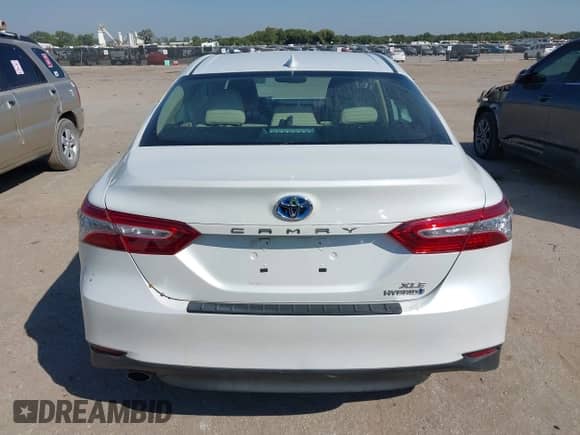 2020 Toyota Camry Hybrid XLE z VIN 4T1F31AK2LU539249, wystawiony jako IAAI lot #43365835 z przebiegiem 34 426 mil mil oraz . Historia ofert i sprzedaży dostępna na DreamBid. Obrazek 11.