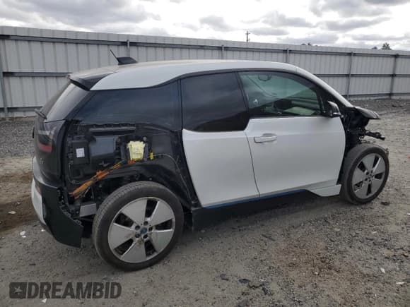✅ 2016 BMW i3 • VIN: WBY1Z2C56GV556516 • Lot: 79074234. Listed on Copart with 41,634 mi. Free auction sales archive from the USA and detailed vehicle history report at DreamBid. Image 3.