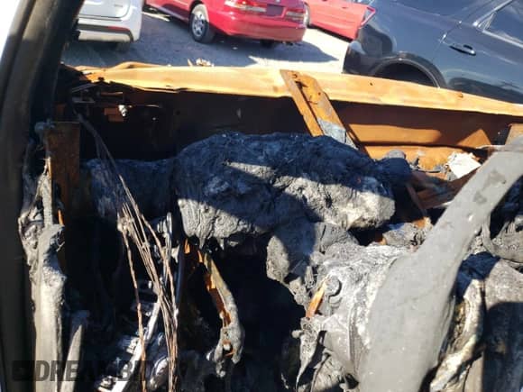 2023 Ram 1500 SLT z VIN 1C6RR7TT5PS565247, wystawiony jako Copart lot #80309515 z przebiegiem Nie podano mil oraz Nie do naprawy • Non repairable. Historia ofert i sprzedaży dostępna na DreamBid. Obrazek 9.