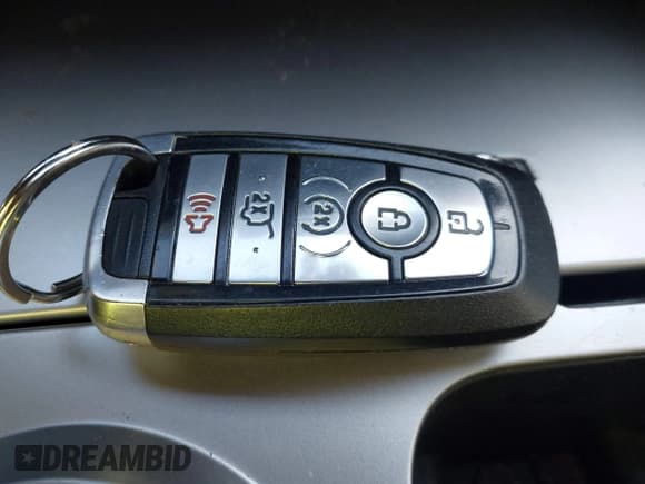 ✅ 2020 Ford Explorer Limited • VIN: 1FMSK8FH8LGB57359 • Lot: 43730361. Wystawiony na IAAI z przebiegiem 86 816 mil. Bezpłatny archiwum sprzedaży aukcyjnych z USA i szczegółowy raport historii pojazdu na DreamBid. Zdjęcie 11.