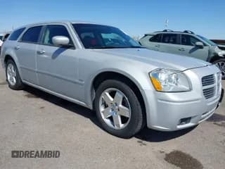 ✅ 2005 Dodge Magnum • VIN: 2D8GZ58235H576127 • Lot: 41989680. Wystawiony na IAAI z przebiegiem 136 488 mil. Bezpłatny archiwum sprzedaży aukcyjnych z USA i szczegółowy raport historii pojazdu na DreamBid. Zdjęcie 1.