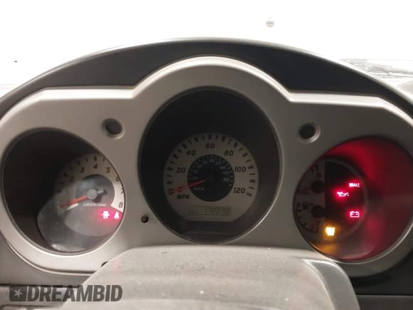 ✅ 2004 Nissan Xterra SE • VIN: 5N1MD28Y54C633461 • Lot: 42035114. Wystawiony na IAAI z przebiegiem 172 073 mil. Bezpłatny archiwum sprzedaży aukcyjnych z USA i szczegółowy raport historii pojazdu na DreamBid. Zdjęcie 7.