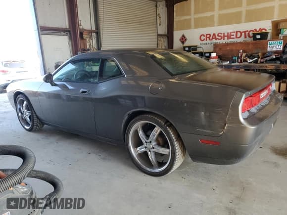 ✅ 2010 Dodge Challenger SE • VIN: 2B3CJ4DVXAH166855 • Lot: 43233615. Wystawiony na Copart z przebiegiem 191 163 mil. Bezpłatny archiwum sprzedaży aukcyjnych z USA i szczegółowy raport historii pojazdu na DreamBid. Zdjęcie 2.