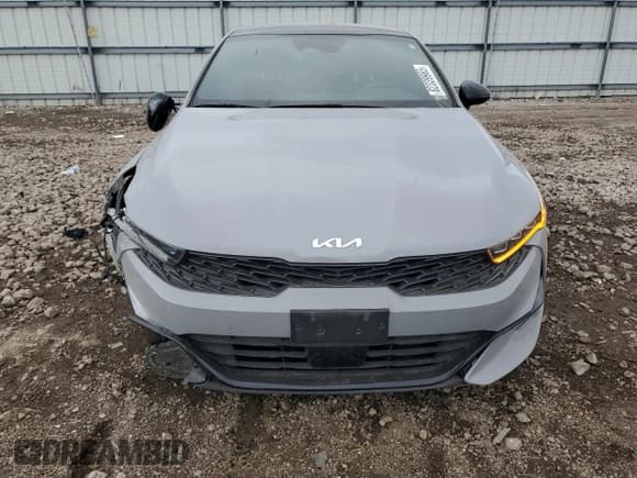 ✅ 2022 Kia K5 GT-Line • VIN: 5XXG64J26NG159468 • Lot: 82339965. Wystawiony na Copart z przebiegiem 85 357 mil. Bezpłatny archiwum sprzedaży aukcyjnych z USA i szczegółowy raport historii pojazdu na DreamBid. Zdjęcie 5.