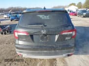 ✅ 2019 Honda Pilot Touring 7-Passenger • VIN: 5FNYF6H65KB061796 • Lot: 41650857. Wystawiony na IAAI z przebiegiem 122 417 mil. Bezpłatny archiwum sprzedaży aukcyjnych z USA i szczegółowy raport historii pojazdu na DreamBid. Zdjęcie 16.