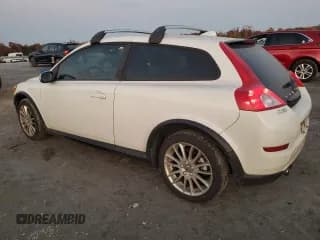 ✅ 2011 Volvo C30 • VIN: YV1672MK9B2212121 • Лот: 78159674. Опубликован ранее на Copart с пробегом 92 915 миль. Бесплатный доступ к архиву аукционных продаж из США и подробный отчёт об истории автомобиля на DreamBid. Изображение 2.