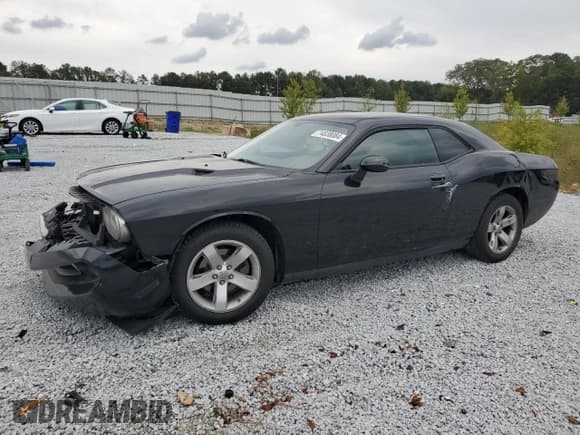 ✅ 2010 Dodge Challenger SE • VIN: 2B3CJ4DV5AH321487 • Lot: 74838084. Wystawiony na Copart z przebiegiem 211 598 mil. Bezpłatny archiwum sprzedaży aukcyjnych z USA i szczegółowy raport historii pojazdu na DreamBid. Zdjęcie 1.