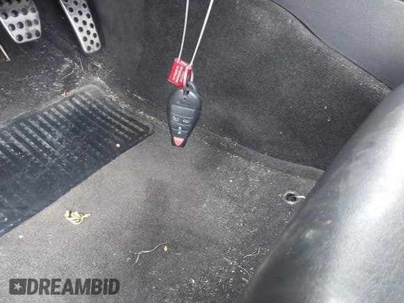 ✅ 2009 Dodge Challenger R/T • VIN: 2B3LJ54TX9H526495 • Lot: 41408708. Wystawiony na IAAI z przebiegiem 147 835 mil. Bezpłatny archiwum sprzedaży aukcyjnych z USA i szczegółowy raport historii pojazdu na DreamBid. Zdjęcie 11.