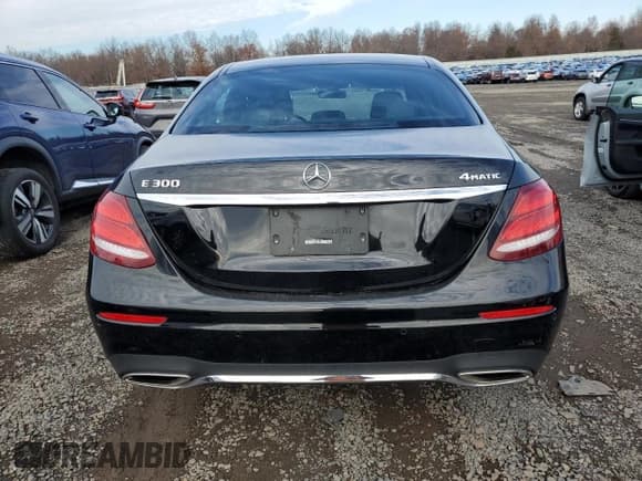 ✅ 2017 Mercedes-Benz E 300 Luxury • VIN: WDDZF4KB0HA191362 • Lot: 93293245. Listed on Copart with 42,313 mi. Free auction sales archive from the USA and detailed vehicle history report at DreamBid. Image 6.