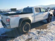 ✅ 2021 Toyota Tacoma SR5 • VIN: 3TMDZ5BN6MM105593 • Lot: 41424096. Wystawiony na IAAI z przebiegiem 39 215 mil. Bezpłatny archiwum sprzedaży aukcyjnych z USA i szczegółowy raport historii pojazdu na DreamBid. Zdjęcie 4.