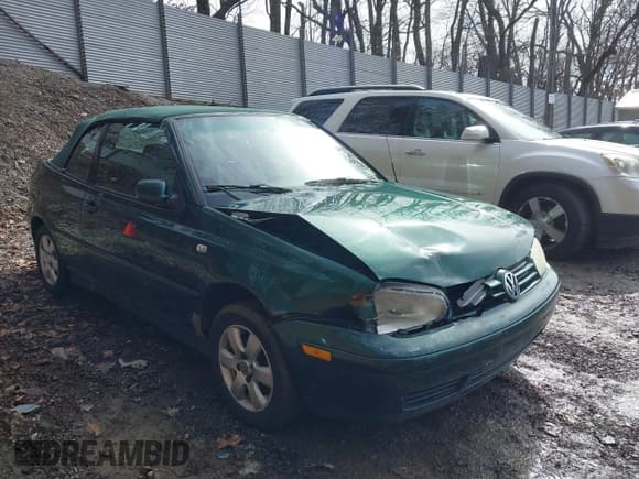 ✅ 2001 Volkswagen Cabriolet GLX • VIN: 3VWDC21V81M815749 • Lot: 41674864. Listed on IAAI with 85,667 mi. Free auction sales archive from the USA and detailed vehicle history report at DreamBid. Image 6.