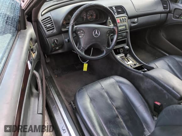 ✅ 2002 Mercedes-Benz CLK 55 AMG • VIN: WDBLJ74G32T102631 • Лот: 74875534. Опубликован ранее на Copart с пробегом Не указан. Бесплатный доступ к архиву аукционных продаж из США и подробный отчёт об истории автомобиля на DreamBid. Изображение 8.