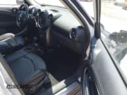 ✅ 2015 MINI Countryman S • VIN: WMWZC3C5XFWT03619 • Lot: 42726057. Wystawiony na IAAI z przebiegiem 103 649 mil. Bezpłatny archiwum sprzedaży aukcyjnych z USA i szczegółowy raport historii pojazdu na DreamBid. Zdjęcie 5.