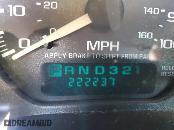 ✅ 2001 Chevrolet Silverado 2500HD LS • VIN: 1GCHK24191E301026 • Лот: 71162635. Опубликован ранее на Copart с пробегом 222 237 миль. Бесплатный доступ к архиву аукционных продаж из США и подробный отчёт об истории автомобиля на DreamBid. Изображение 12.