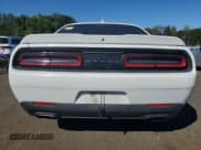 ✅ 2017 Dodge Challenger SXT Plus • VIN: 2C3CDZAG4HH664394 • Lot: 71918015. Wystawiony na Copart z przebiegiem 159 106 mil. Bezpłatny archiwum sprzedaży aukcyjnych z USA i szczegółowy raport historii pojazdu na DreamBid. Zdjęcie 6.