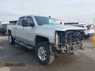 ✅ 2015 Chevrolet Silverado 2500HD LT • VIN: 1GC1KVEG2FF617973 • Lot: 43701265. Wystawiony na IAAI z przebiegiem 241 513 mil. Bezpłatny archiwum sprzedaży aukcyjnych z USA i szczegółowy raport historii pojazdu na DreamBid. Zdjęcie 1.