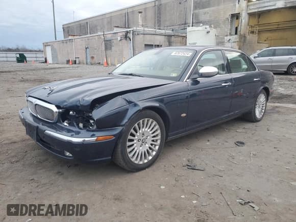 ✅ 2006 Jaguar XJ Vanden Plas • VIN: SAJWA82B86SH09779 • Lot: 82672424. Wystawiony na Copart z przebiegiem 161 800 mil. Bezpłatny archiwum sprzedaży aukcyjnych z USA i szczegółowy raport historii pojazdu na DreamBid. Zdjęcie 1.