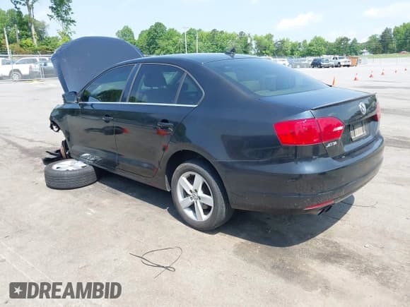 ✅ 2012 Volkswagen Jetta TDI • VIN: 3VWLL7AJ0CM321264 • Lot: 42278500. Listed on IAAI with 161,666 mi. Free auction sales archive from the USA and detailed vehicle history report at DreamBid. Image 3.