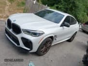 ✅ 2020 BMW X6 M Competition • VIN: 5YMCY0C04L9B05670 • Lot: 43137484. Wystawiony na IAAI z przebiegiem 65 236 mil. Bezpłatny archiwum sprzedaży aukcyjnych z USA i szczegółowy raport historii pojazdu na DreamBid. Zdjęcie 20.