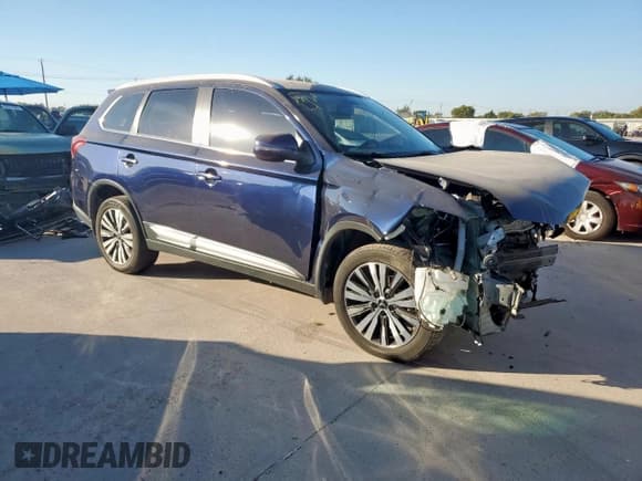 ✅ 2019 Mitsubishi Outlander SE • VIN: JA4AD3A39KZ029721 • Лот: 85331975. Опубликован ранее на Copart с пробегом 52 619 миль. Бесплатный доступ к архиву аукционных продаж из США и подробный отчёт об истории автомобиля на DreamBid. Изображение 4.