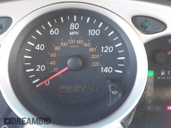 ✅ 2006 Toyota Highlander Limited • VIN: JTEEP21A860181356 • Лот: 43692021. Опубликован ранее на IAAI с пробегом 212 309 миль. Бесплатный доступ к архиву аукционных продаж из США и подробный отчёт об истории автомобиля на DreamBid. Изображение 16.