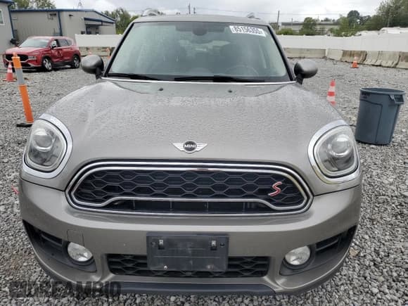 ✅ 2018 MINI Countryman Cooper S • VIN: WMZYT5C38J3D82858 • Lot: 85156355. Wystawiony na Copart z przebiegiem 89 452 mil. Bezpłatny archiwum sprzedaży aukcyjnych z USA i szczegółowy raport historii pojazdu na DreamBid. Zdjęcie 5.