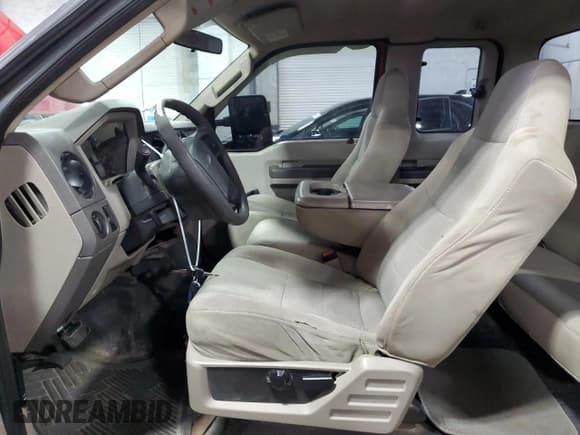 ✅ 2008 Ford F-250 XL • VIN: 1FTSX21588ED95702 • Лот: 59215035. Опубликован ранее на Copart с пробегом 285 898 миль. Бесплатный доступ к архиву аукционных продаж из США и подробный отчёт об истории автомобиля на DreamBid. Изображение 7.