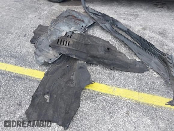 ✅ 2022 Toyota Highlander XLE • VIN: 5TDHZRAH4NS545043 • Лот: 43303425. Опубликован ранее на IAAI с пробегом 56 371 миль. Бесплатный доступ к архиву аукционных продаж из США и подробный отчёт об истории автомобиля на DreamBid. Изображение 12.