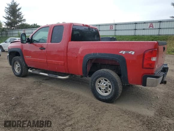 ✅ 2008 Chevrolet Silverado 2500HD 1LT • VIN: 1GCHK29K58E100106 • Lot: 60140455. Wystawiony na Copart z przebiegiem 210 606 mil. Bezpłatny archiwum sprzedaży aukcyjnych z USA i szczegółowy raport historii pojazdu na DreamBid. Zdjęcie 2.